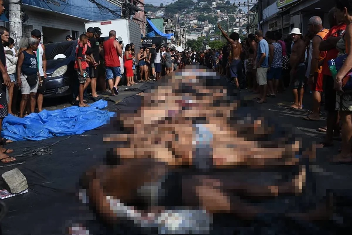 Moradores-vendo-os-corpos