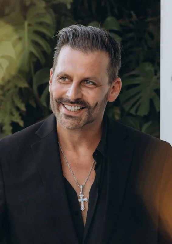 d173d4dc-henri-castelli